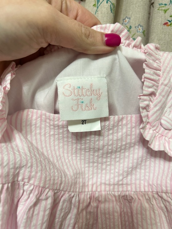 Stitchy Fish Pink Seersucker Bubble Romper 2T Ruffle Collar EUC - Picture 2 of 5